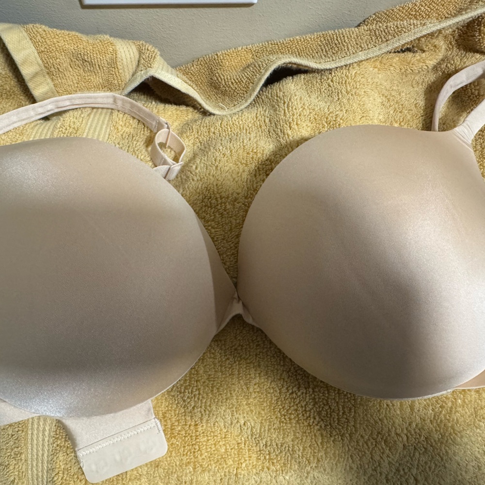 SOLD  Skims Ultimate push up bra 38C